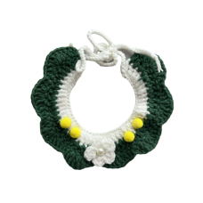 Daisy with Pearl  Green Collar